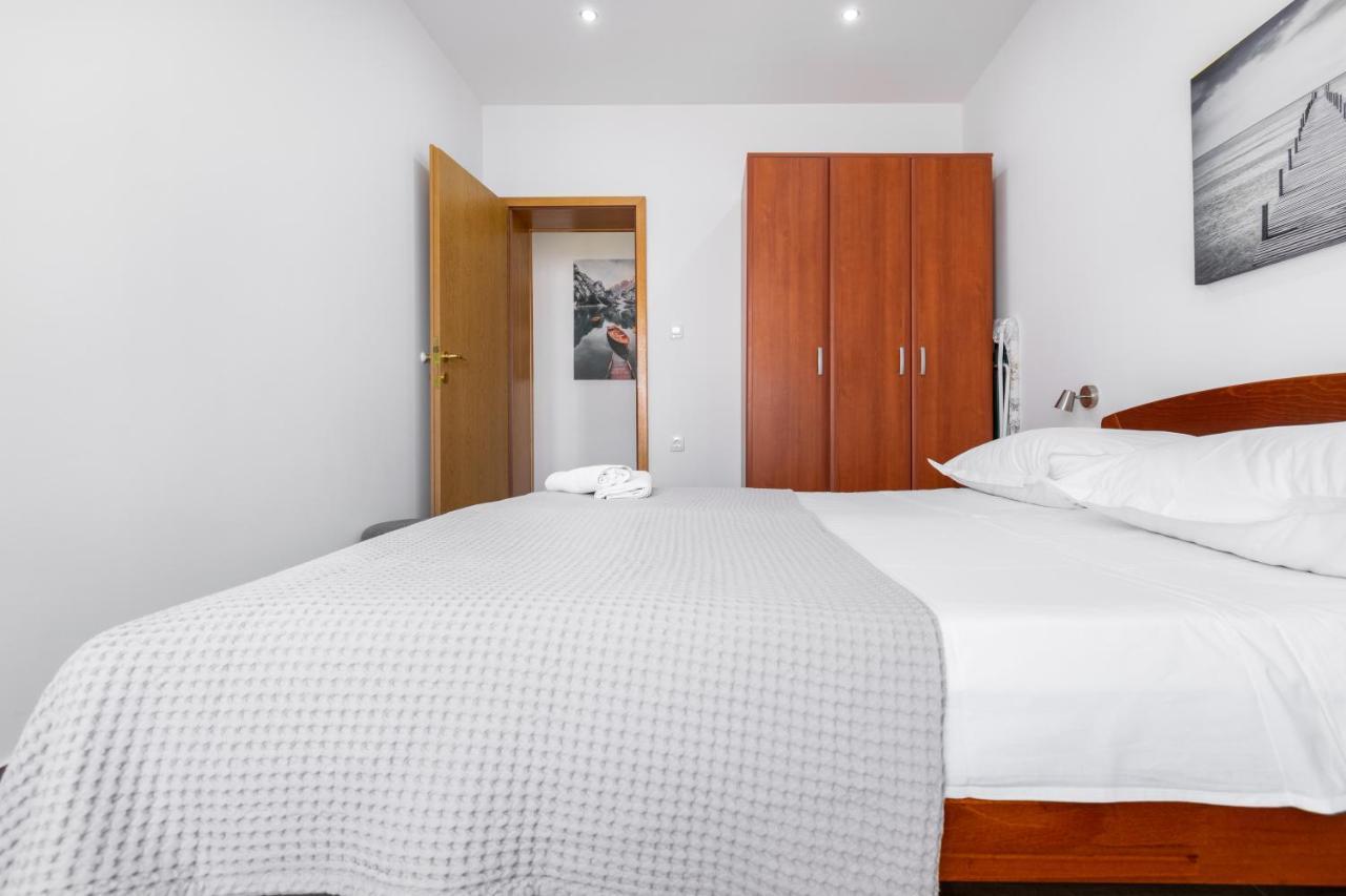 Apartmani Roko Baška Voda Esterno foto