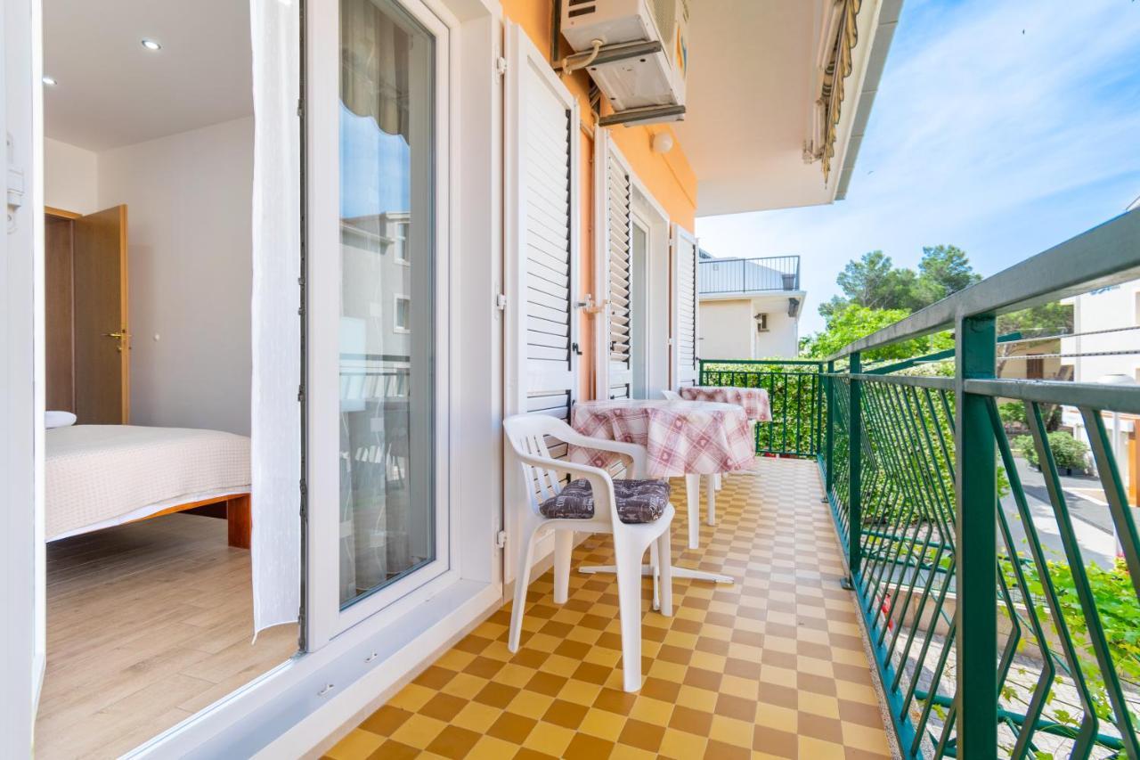 Apartmani Roko Baška Voda Esterno foto