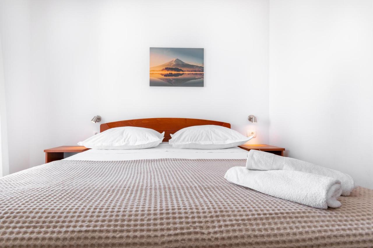 Apartmani Roko Baška Voda Esterno foto