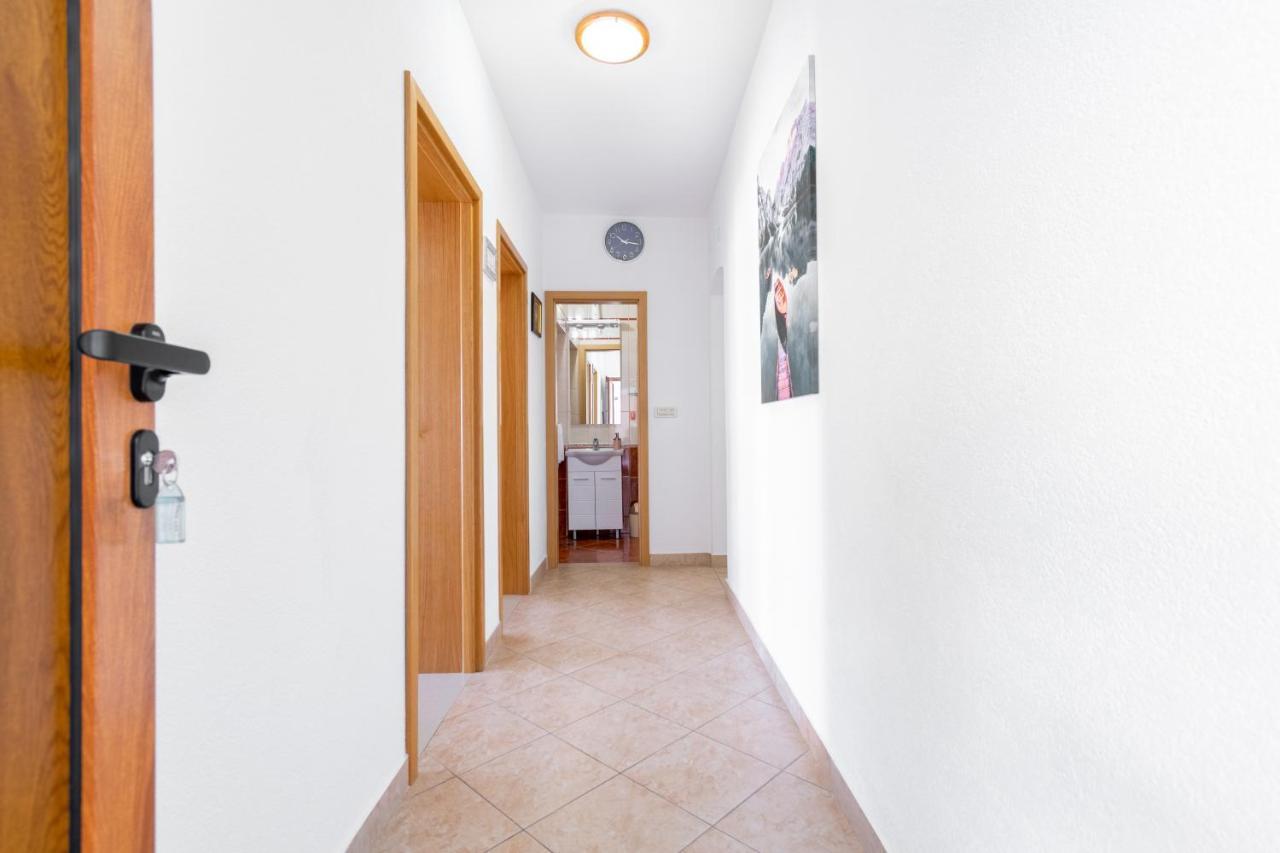 Apartmani Roko Baška Voda Esterno foto