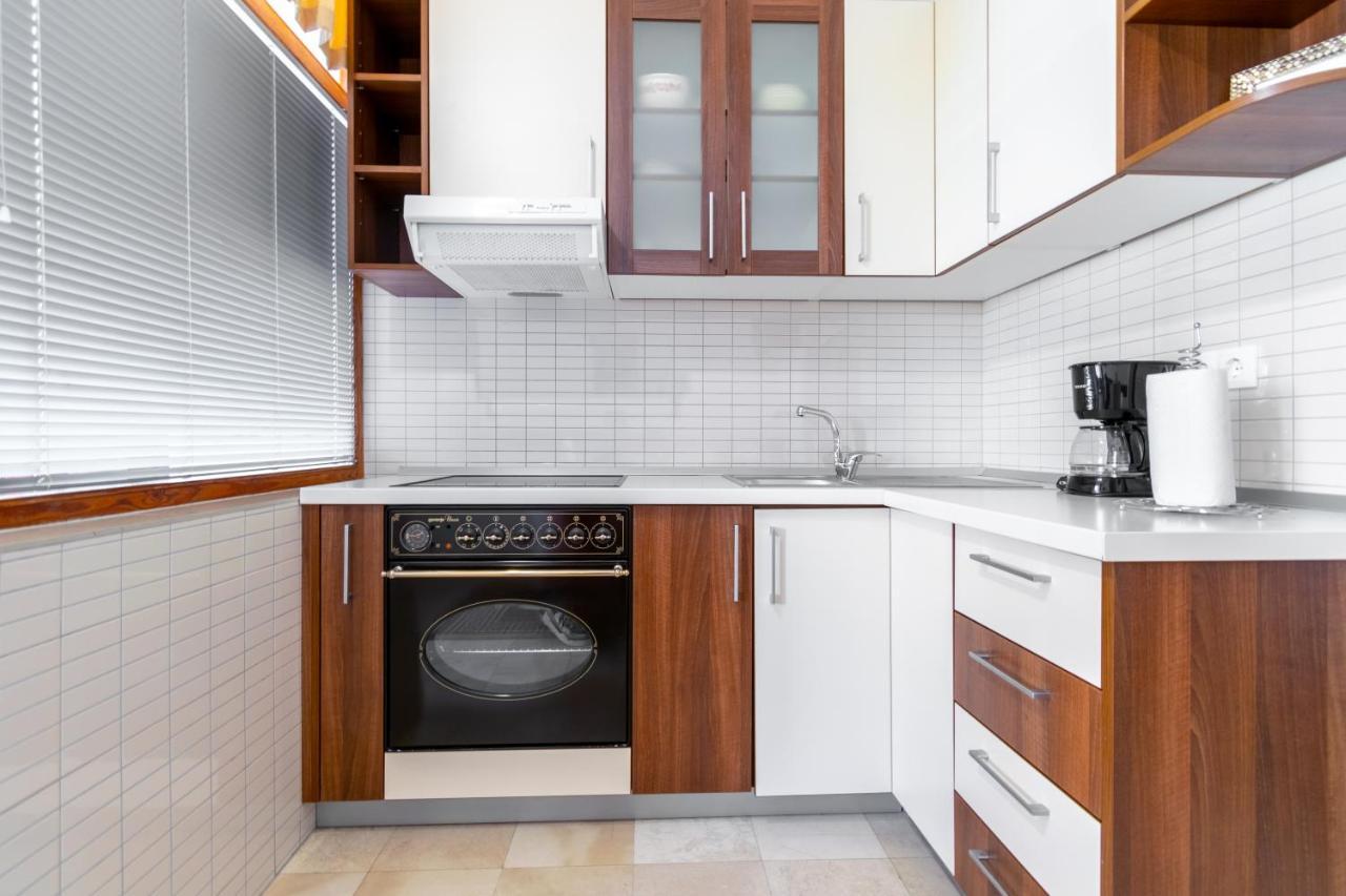 Apartmani Roko Baška Voda Esterno foto