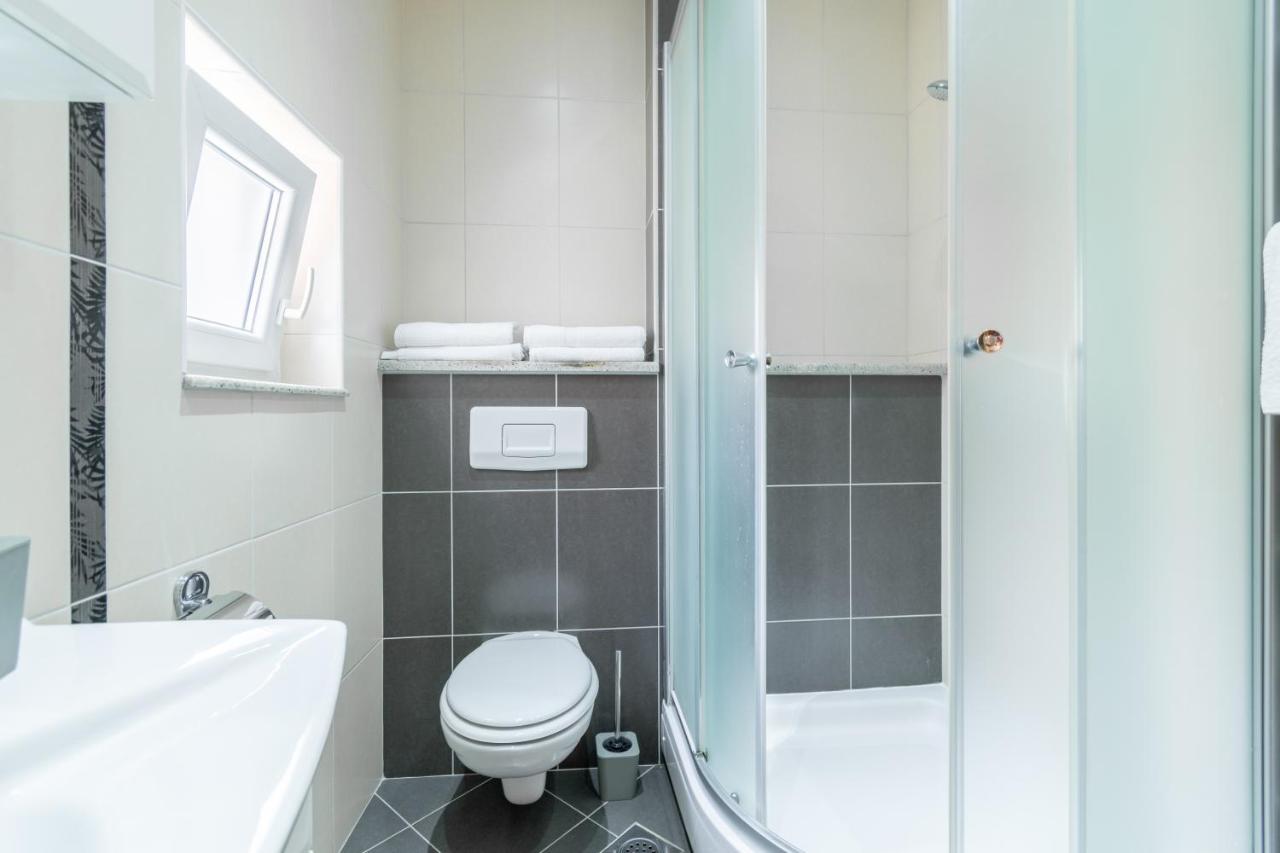 Apartmani Roko Baška Voda Esterno foto
