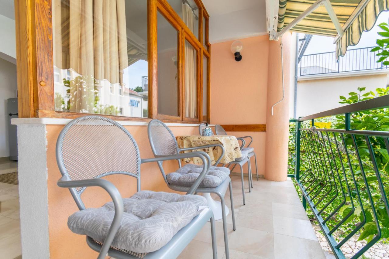 Apartmani Roko Baška Voda Esterno foto