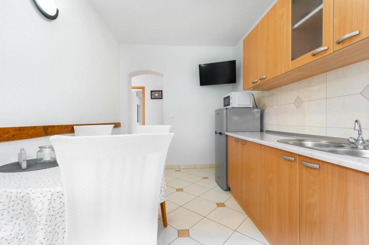 Apartmani Roko Baška Voda Esterno foto