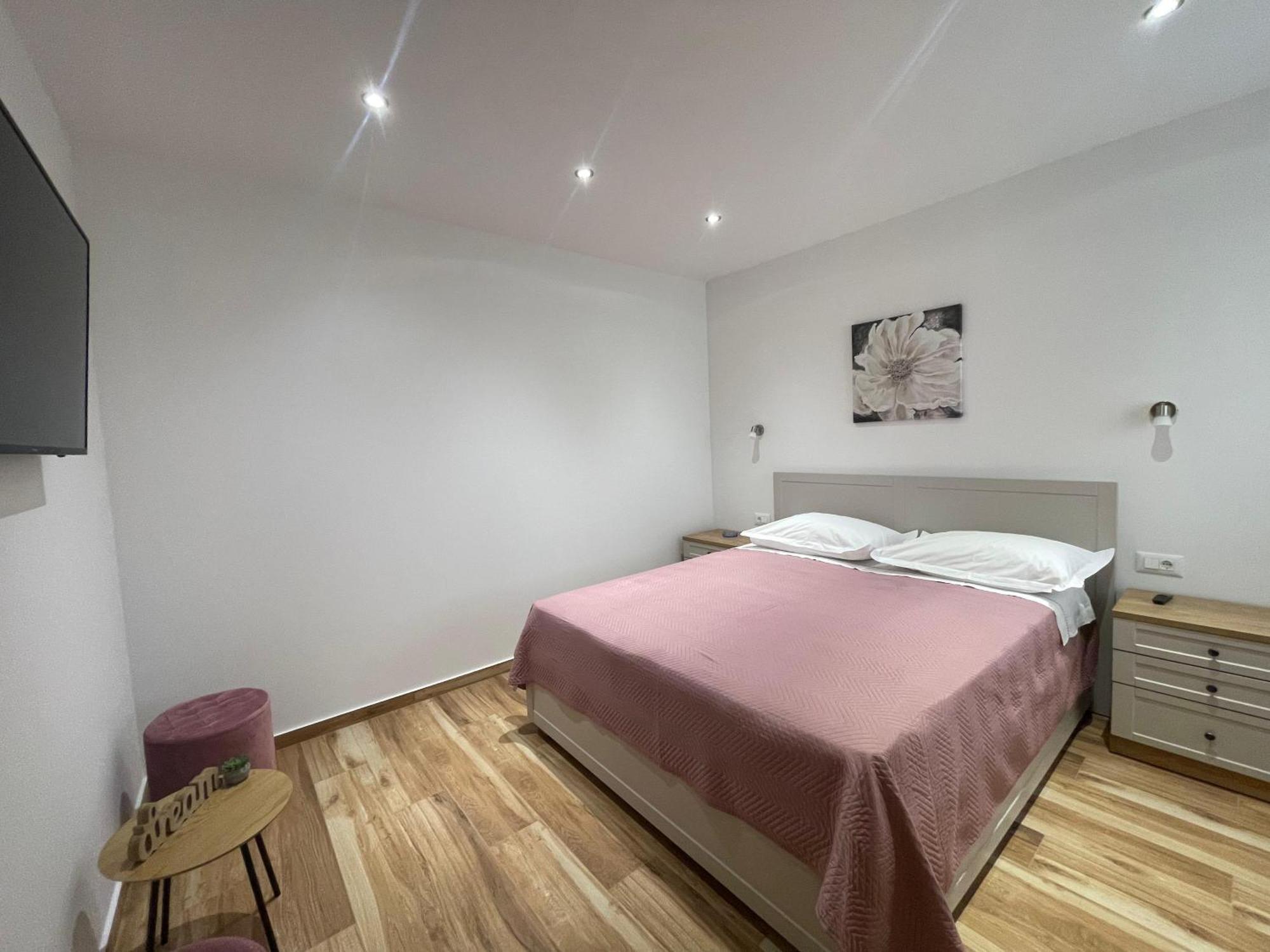Apartmani Roko Baška Voda Esterno foto