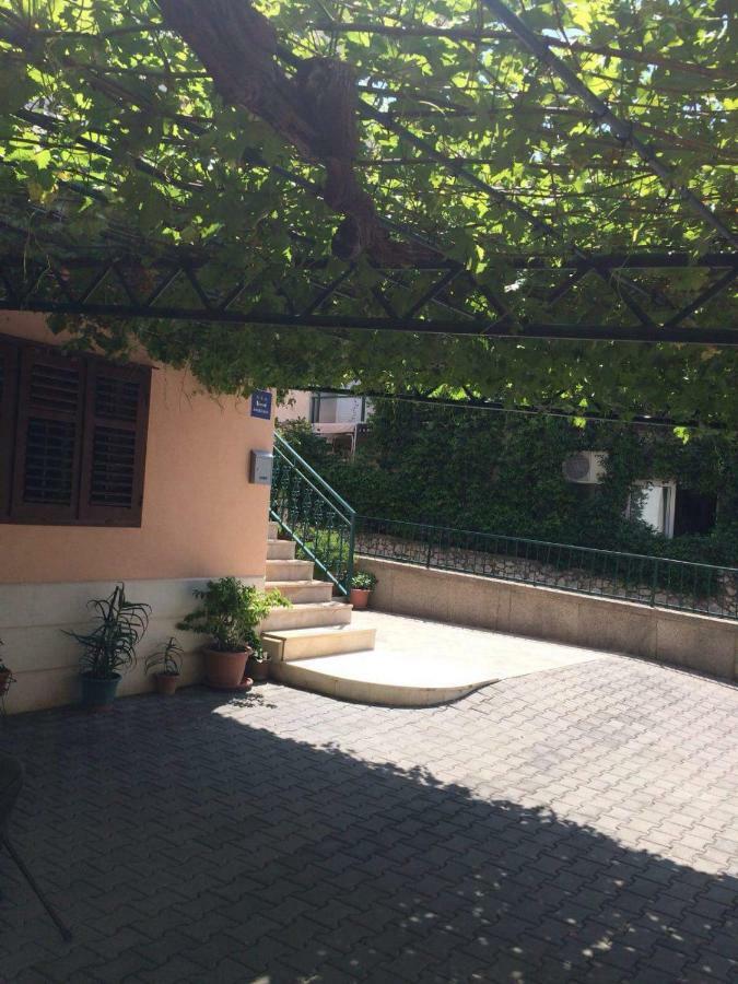 Apartmani Roko Baška Voda Esterno foto